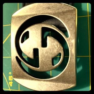 Men’s Gucci belt for Waze anywhere from 31 to 44